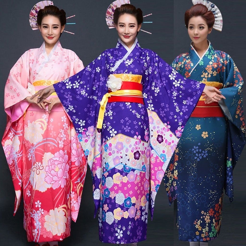 Японский национальный костюм женский