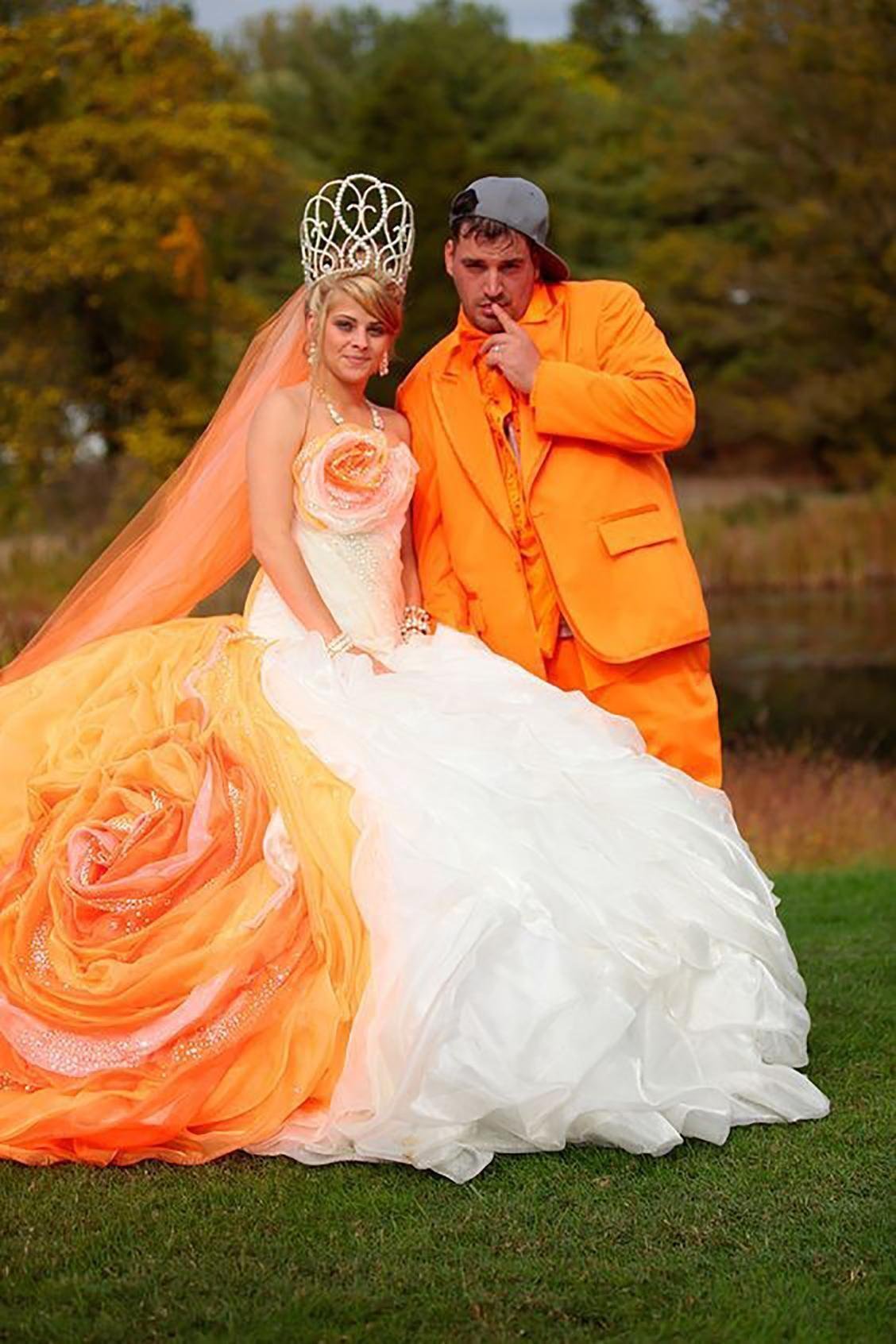Необычные свадебные костюмы