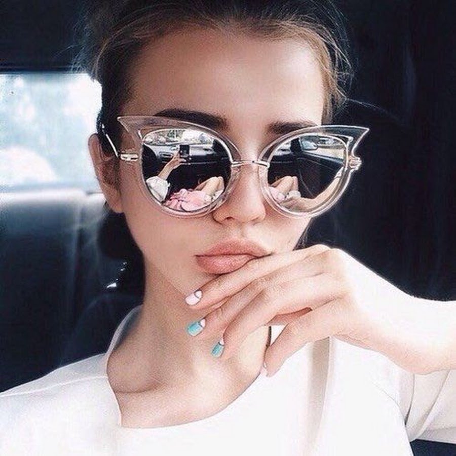Белые солнцезащитные женские очки
