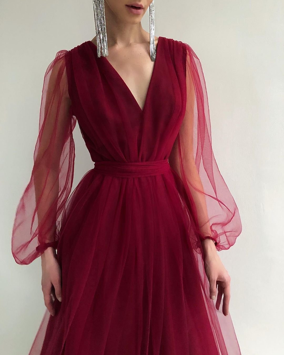 Красное вечернее платье миди