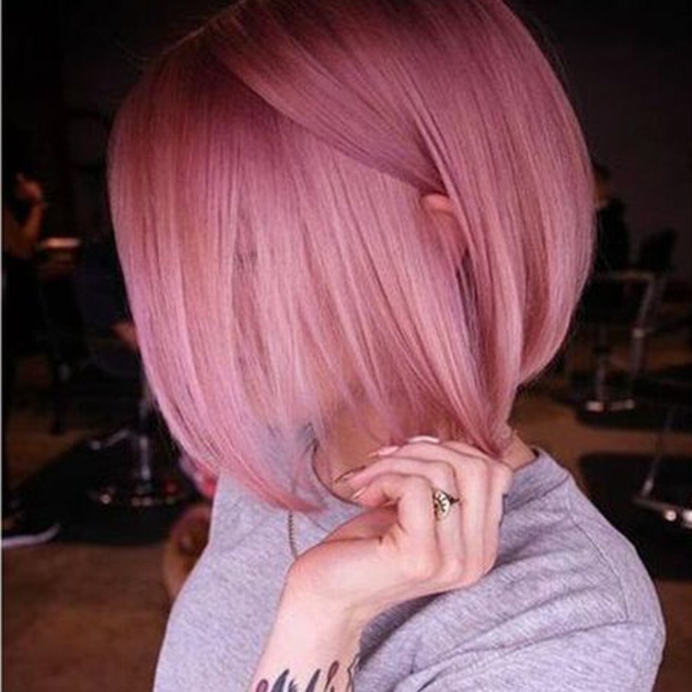 Розовые короткие волосы