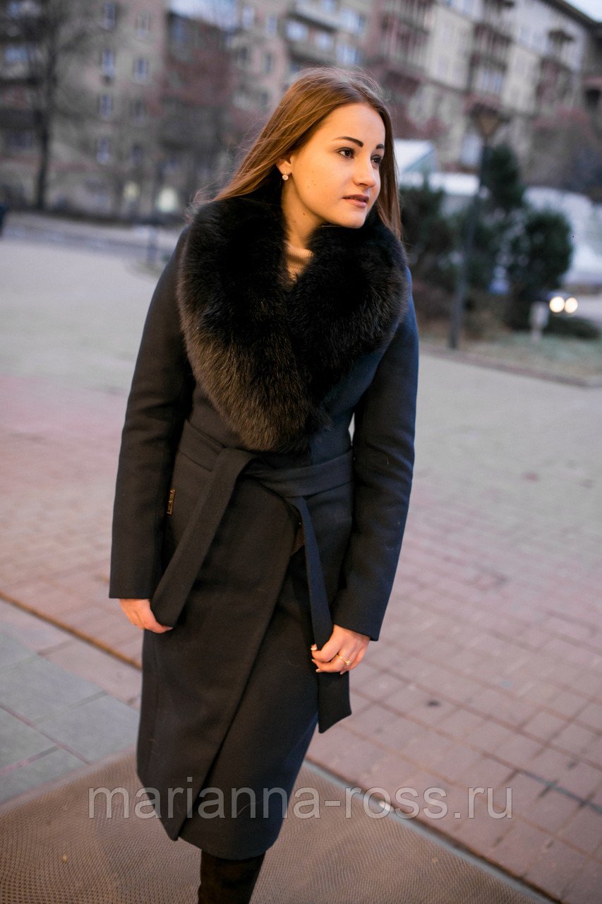 Пальто зимнее с мехом