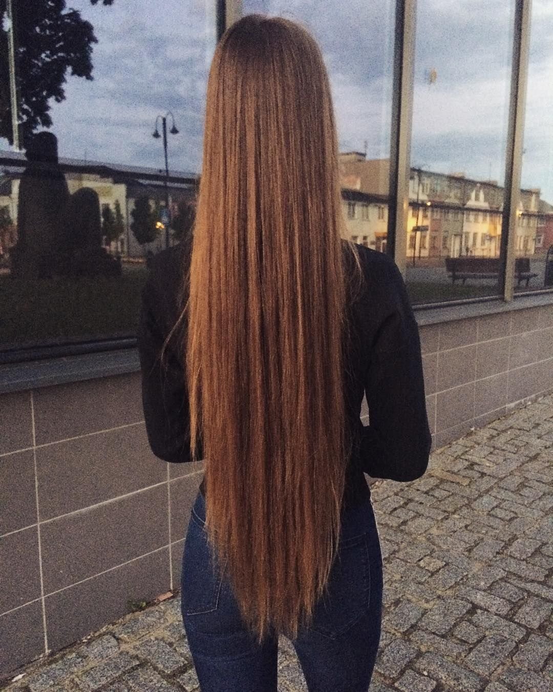 Длинные каштановые волосы