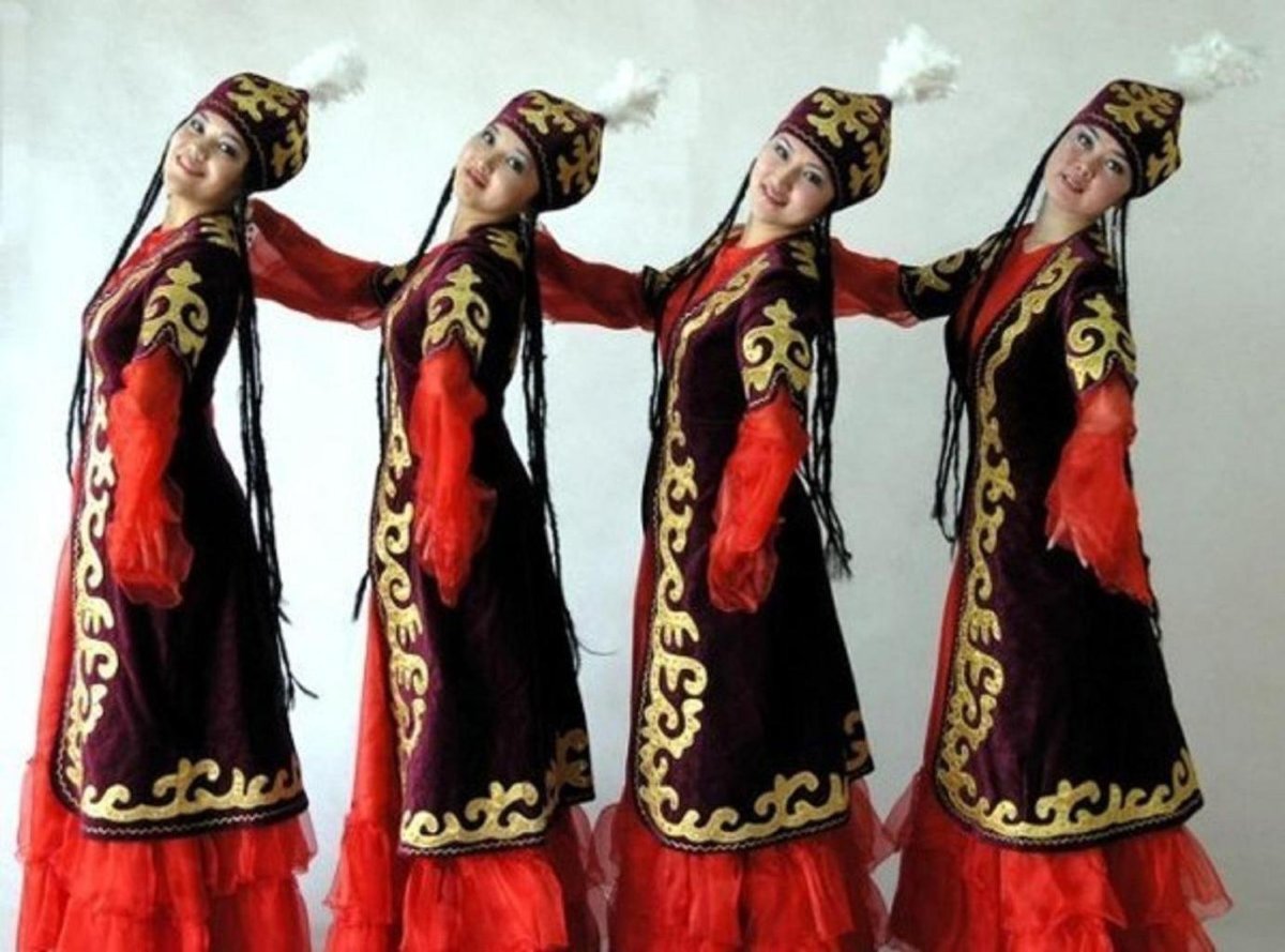 Киргизская национальная одежда