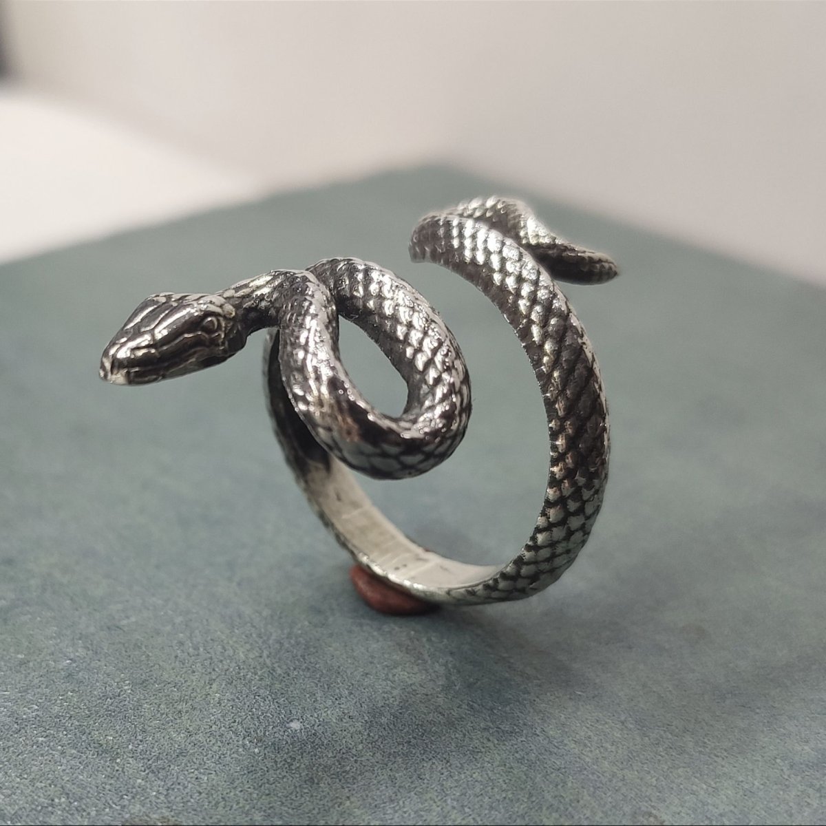 Кольцо змея