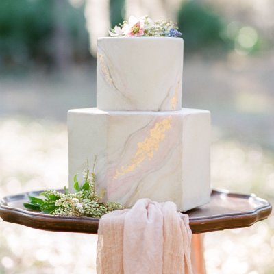 Торт на свадьбу минимализм