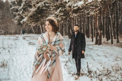 Свадебная фотосессия зимой на улице