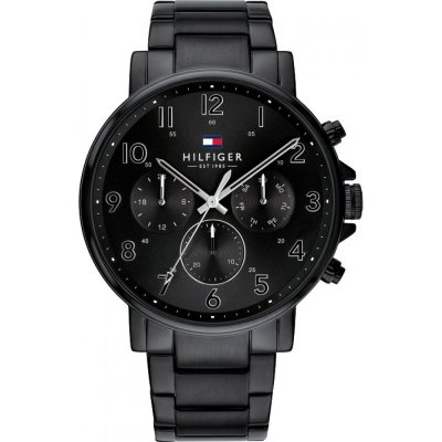 Черные часы с металлическим браслетом