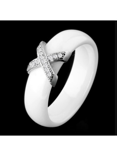 Белое керамическое кольцо