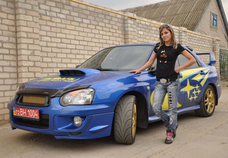 Субару импреза wrx sti и девушки