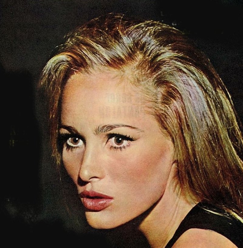 Ursula andress