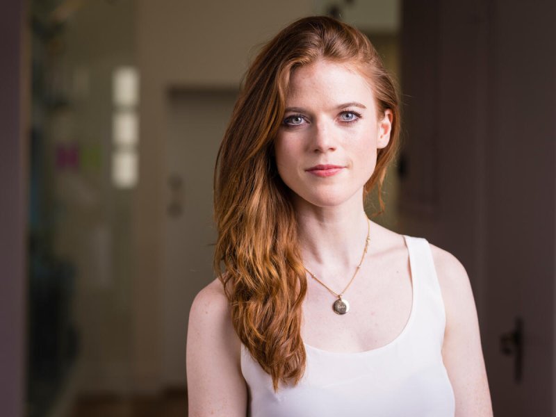 Rose leslie