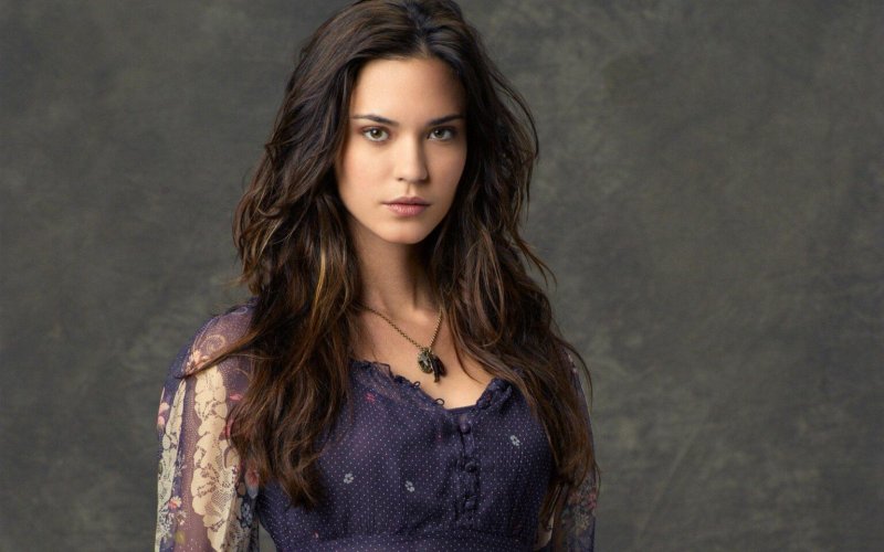 Odette annable