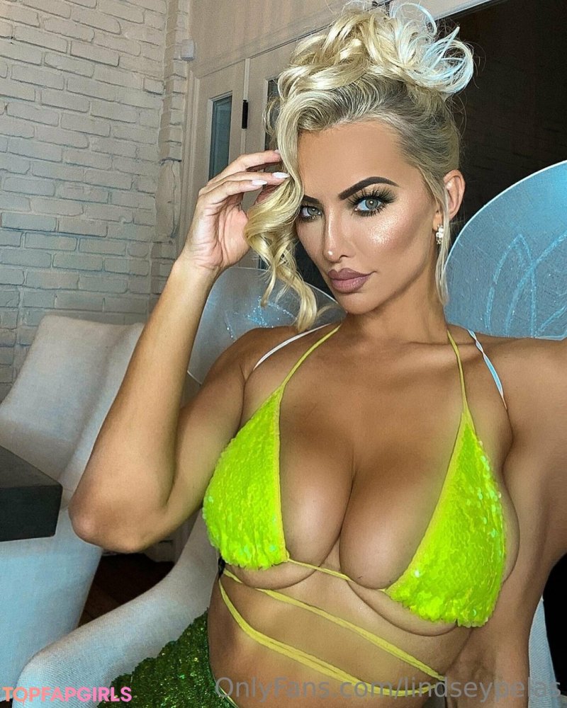 Линдси пелас lindsey pelas