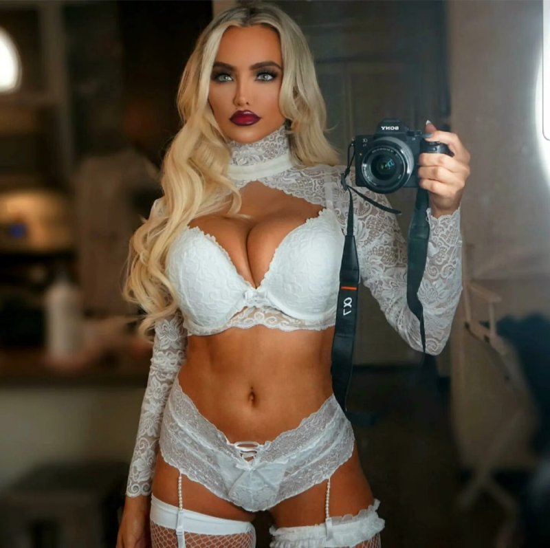 Линдси пелас lindsey pelas