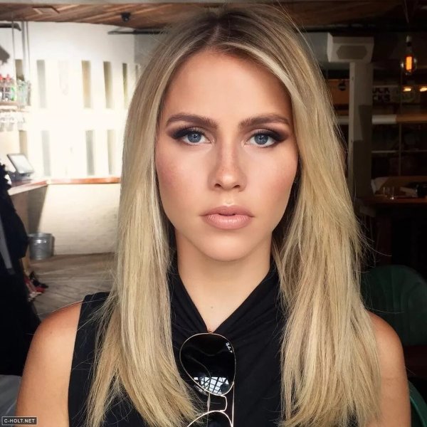 Фото: Claire holt