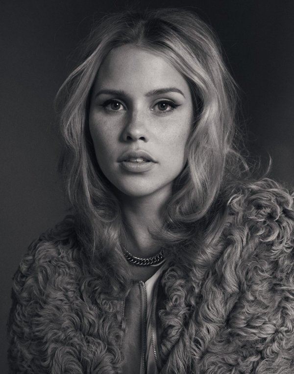 Фото: Claire holt