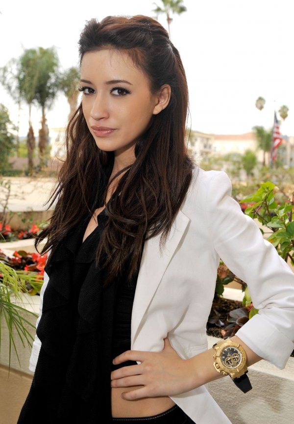 Фото: Christian serratos