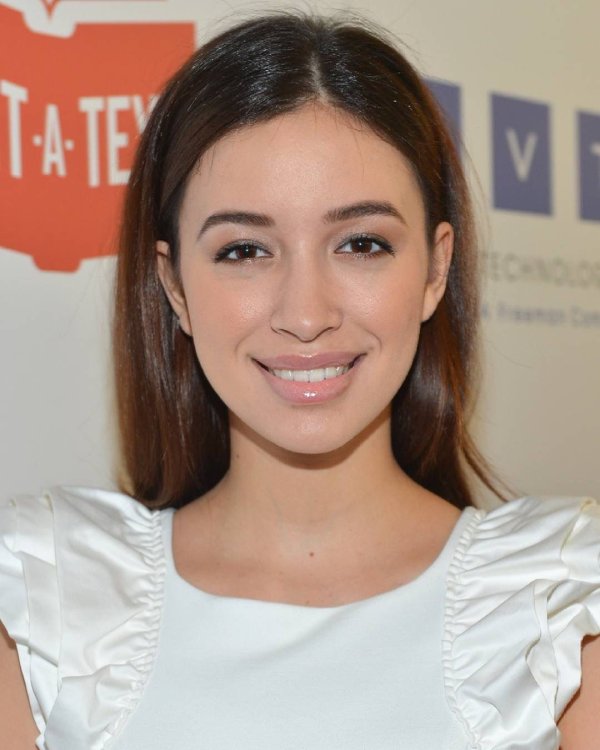 Фото: Christian serratos