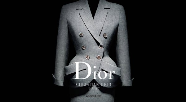 Фото: Книга dior by christian dior