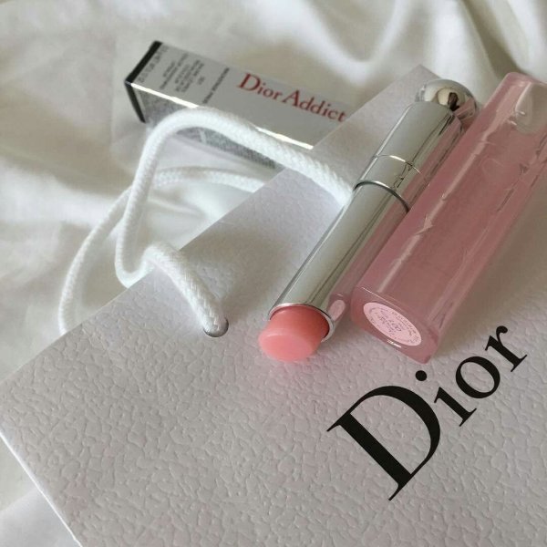 Фото: Бальзам для губ dior addict lip glow