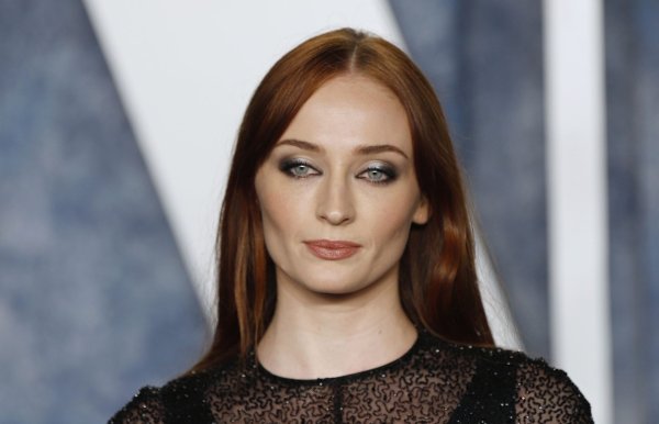 Фото: Sophie turner n