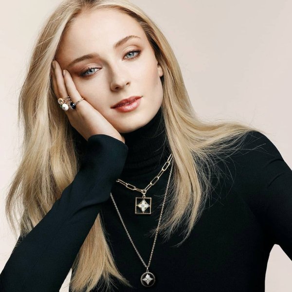 Фото: Sophie turner n