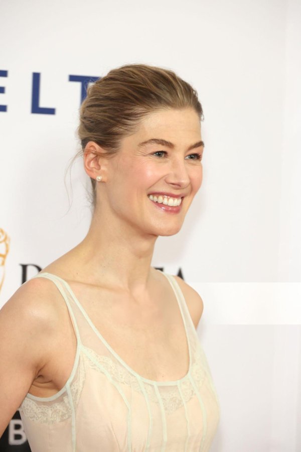 Фото: Rosamund pike