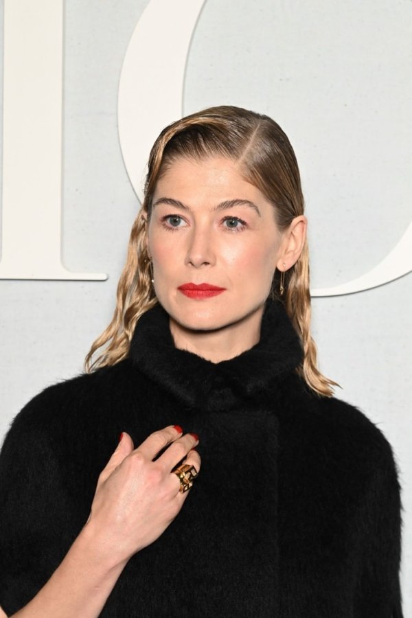 Фото: Rosamund pike