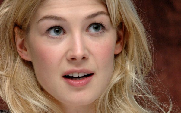 Фото: Rosamund pike