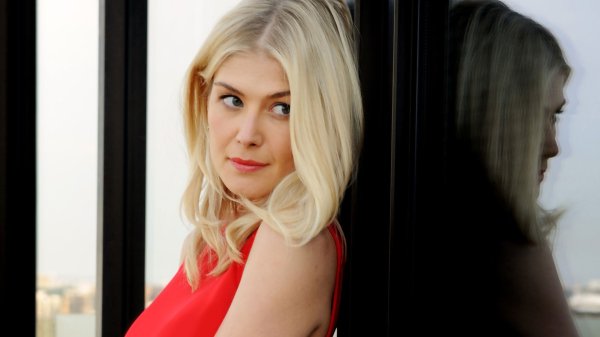 Фото: Rosamund pike