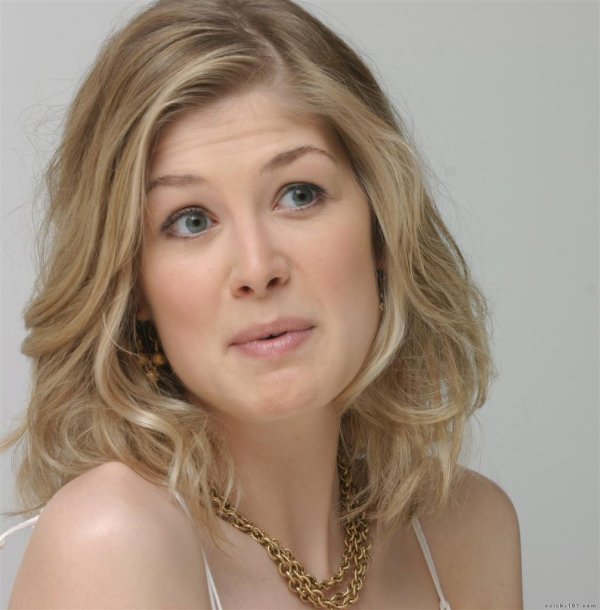 Фото: Rosamund pike