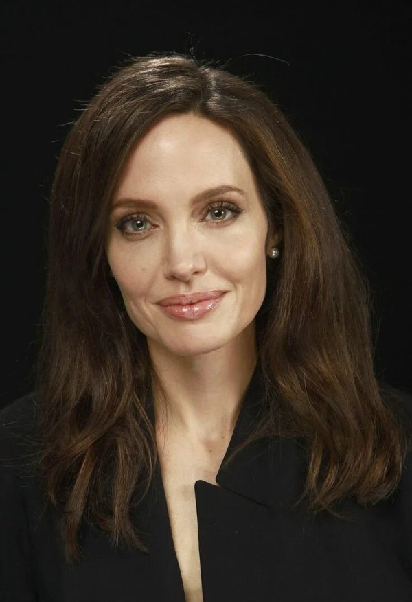 Фото: Angelina jolie pitt