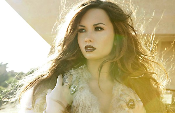 Фото: Demi lovato album