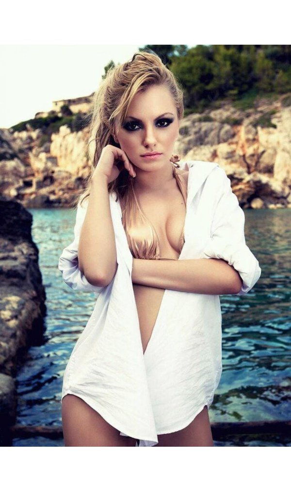 Фото: Alexandra stan