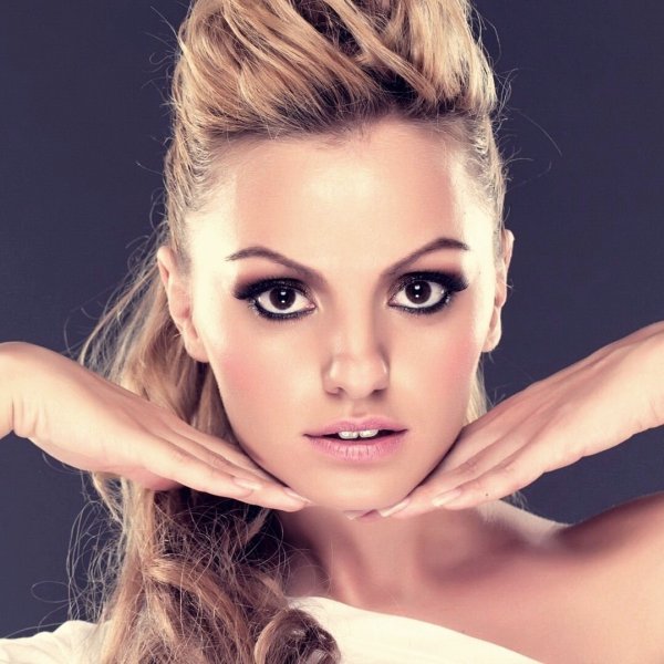 Фото: Alexandra stan