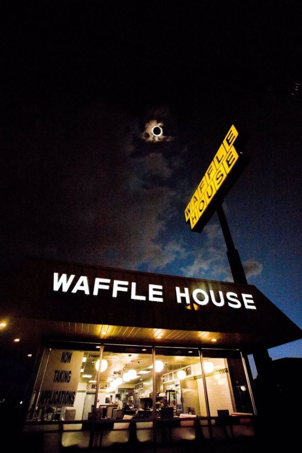 Фото: The waffle house has found a new host