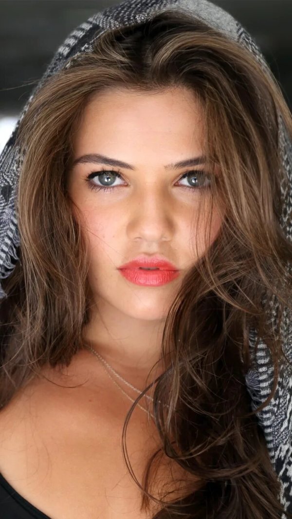 Фото: Danielle campbell