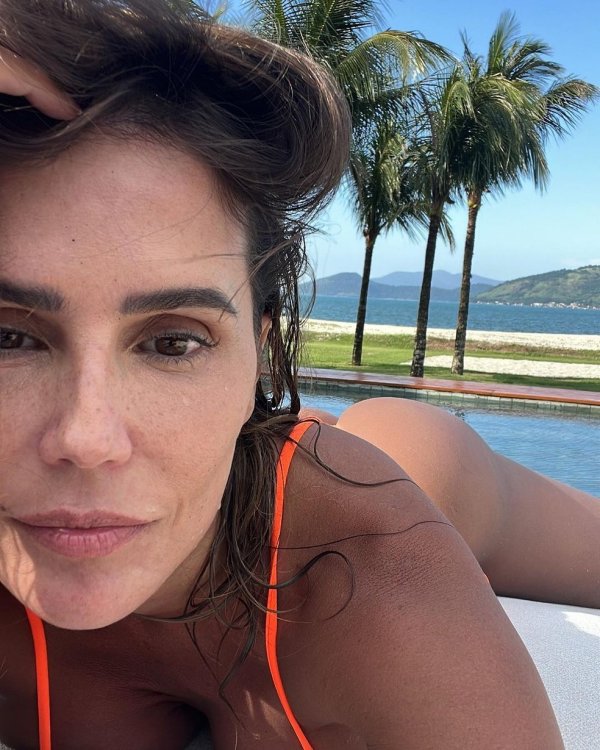 Фото: Deborah secco