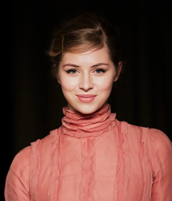 Фото: Hermione corfield