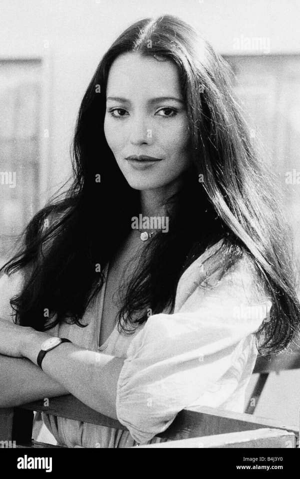 Фото: Барбара каррера barbara carrera