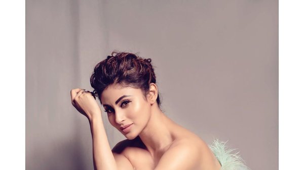 Фото: Mouni roy