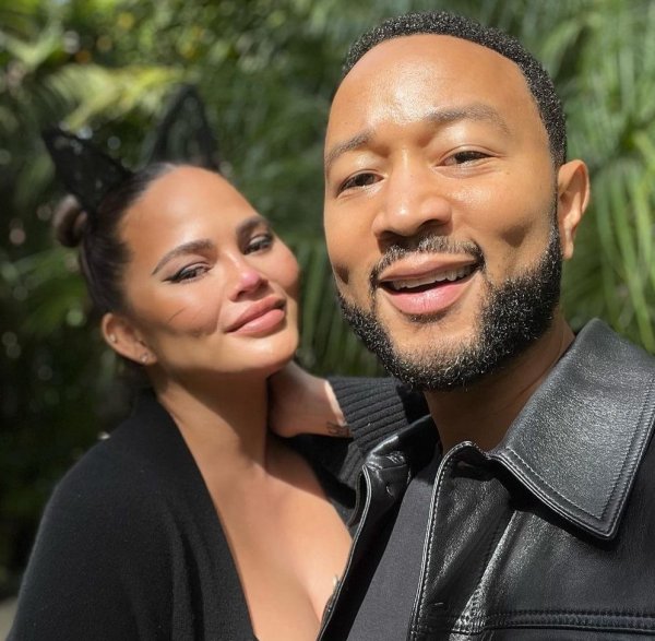 Фото: John legend and chrissy teigen