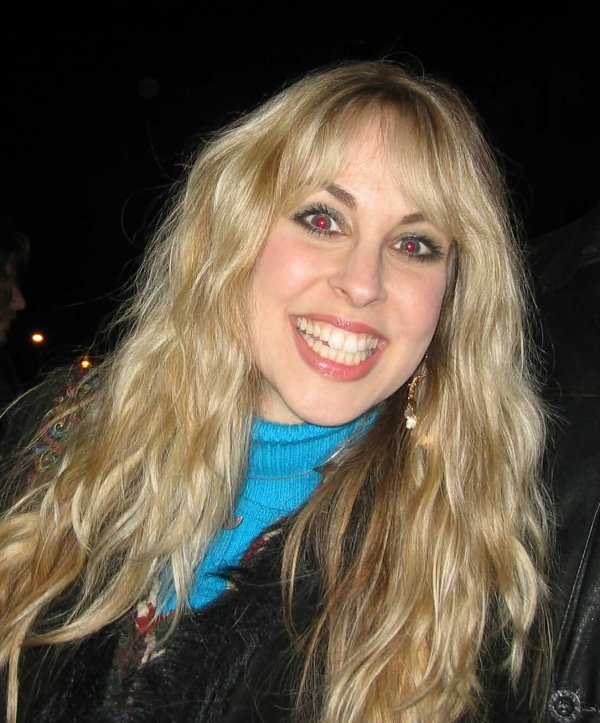 Фото: Candice night