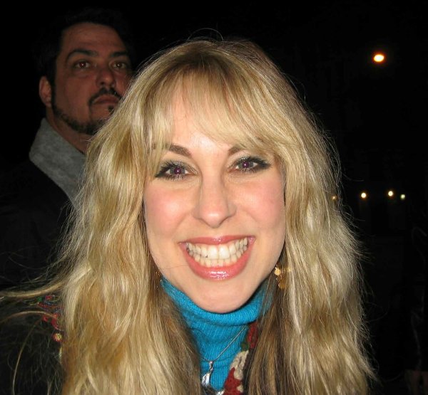 Фото: Candice night