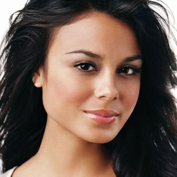 Фото: Nathalie kelley