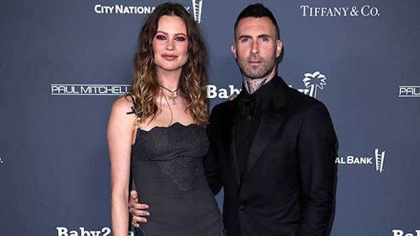 Фото: Adam levine behati prinsloo