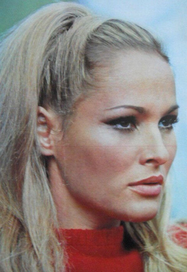 Фото: Ursula andress