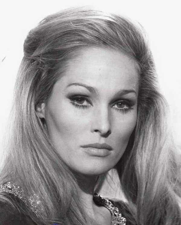 Фото: Ursula andress