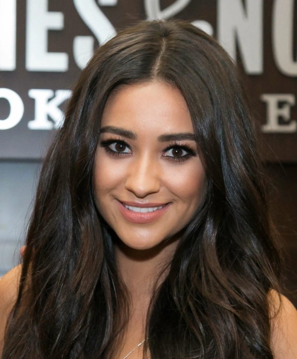 Фото: Shay mitchell